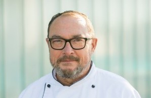 Gilbert Köcher leitet die Küche im UKE