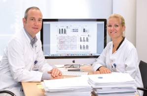 Forschen im Team: Prof. Dr. Dr. Eric Hesse und Dr. Hanna Taipaleenmäki, Klinik für Unfall-, Hand- und Wiederherstellungschirurgie