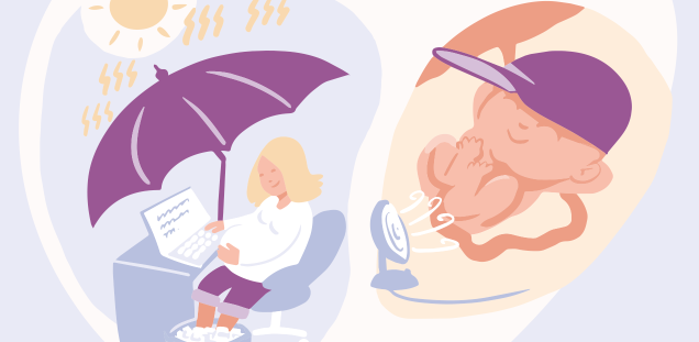 Schwangere Frau sitzt unter Sonnenschirm am PC und das Baby entspannt mit Ventilator im Bauch