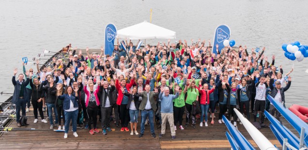 10 years "Rowing Against Cancer" on the Outer Alster